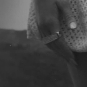 小娻孑在卧室里被躁
