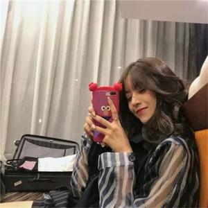 小娻孑在卧室里被躁
